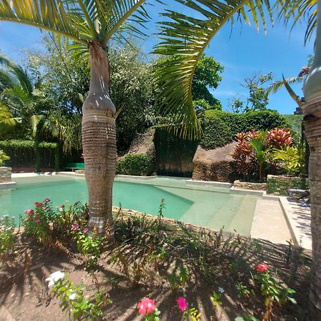 Diuwak Hotel Dominical Bagian luar foto
