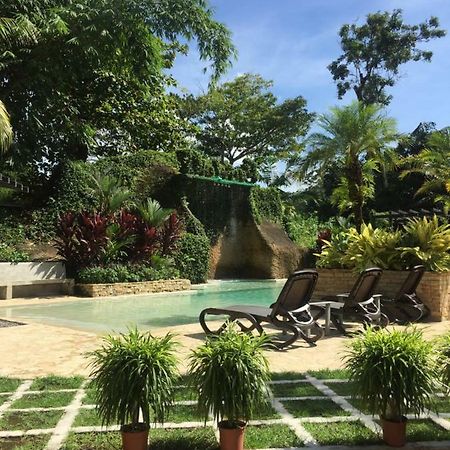 Diuwak Hotel Dominical Bagian luar foto