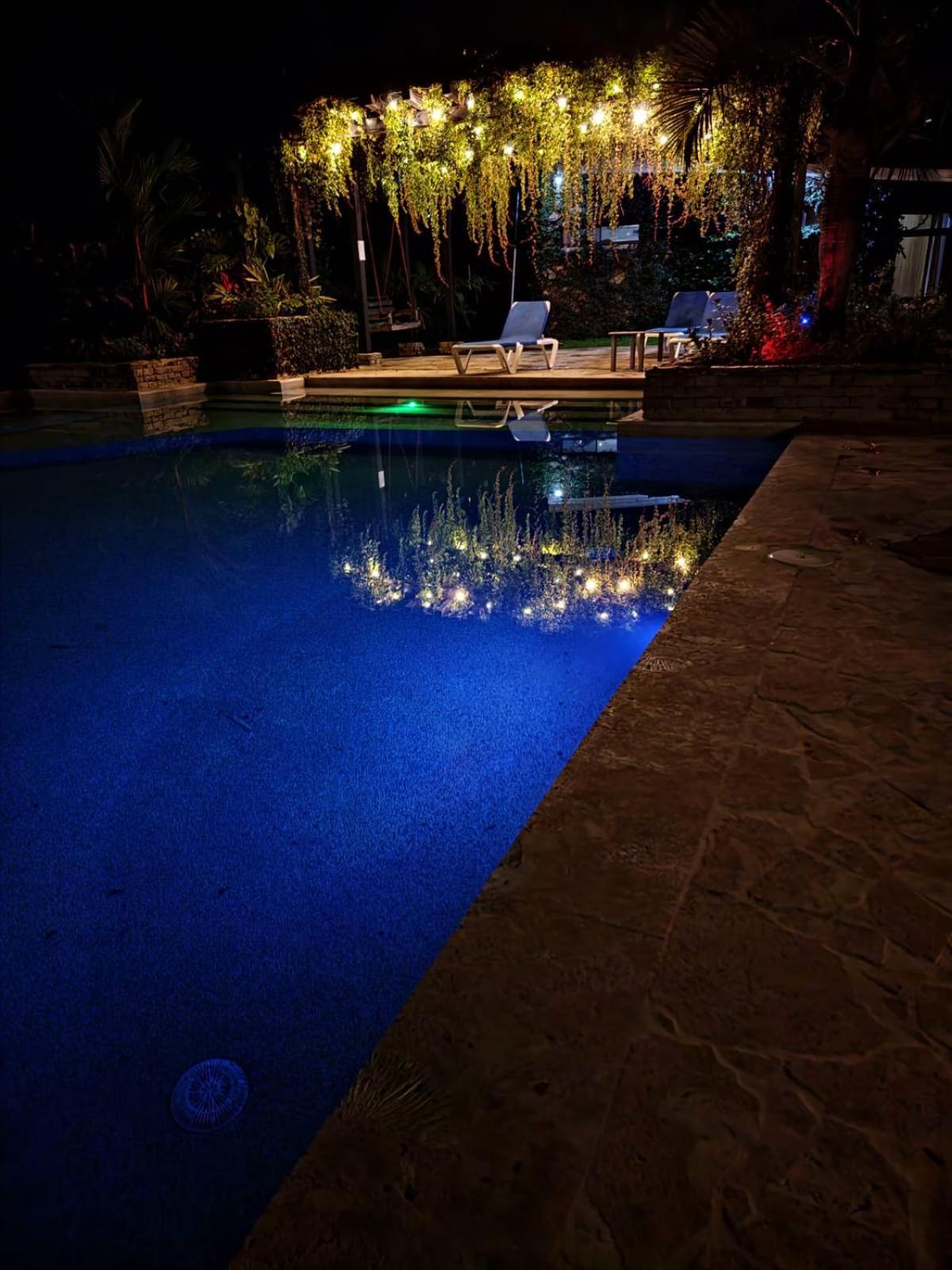 Diuwak Hotel Dominical Bagian luar foto